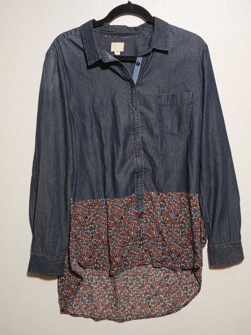 Postmark by Anthropologie 12 Blue Chambray Floral Mixed Media Tunic Top
